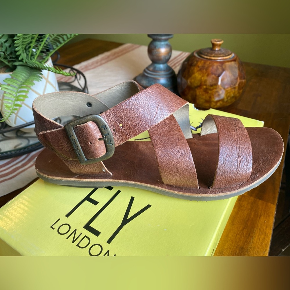 EUC Fly London Bian Brown Leather Sandals - Picture 3 of 8